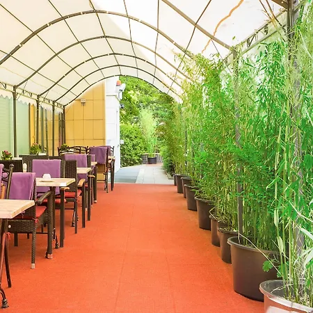 Hotel Alecsa Am Olympiastadion