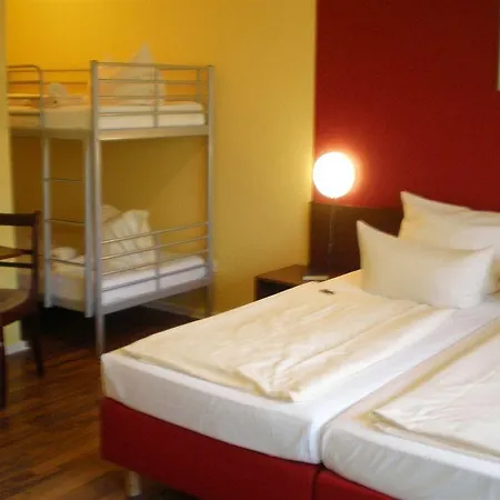 Alecsa Am Olympiastadion Seeburg