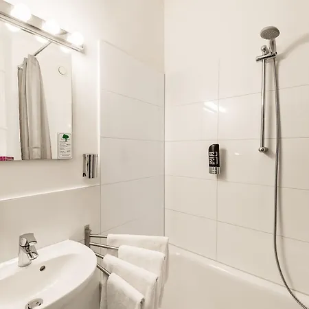 Hotell Alecsa Am Olympiastadion 3*
