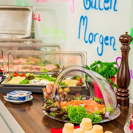 Alecsa Am Olympiastadion Otel 3*