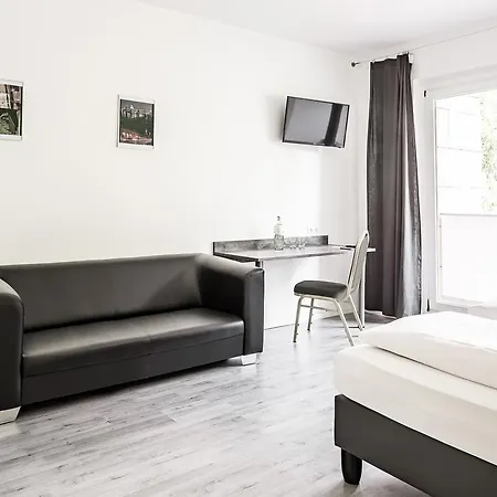 Szálloda Alecsa Am Olympiastadion Seeburg