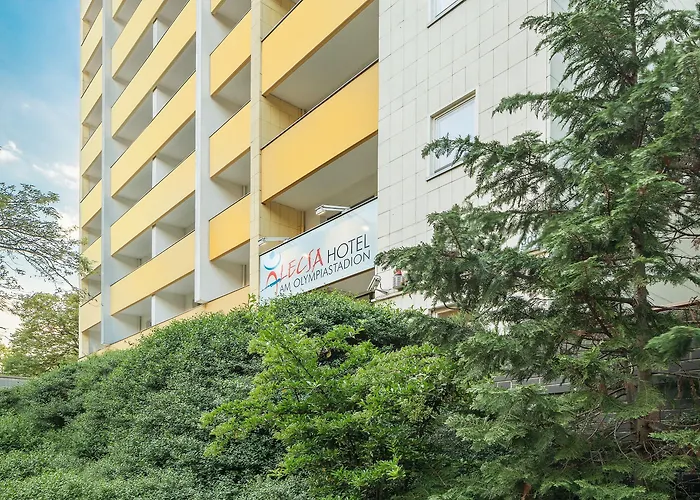 Alecsa Am Olympiastadion 3*