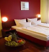 Alecsa Am Olympiastadion Otel