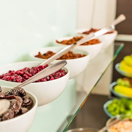 Alecsa Am Olympiastadion 3*