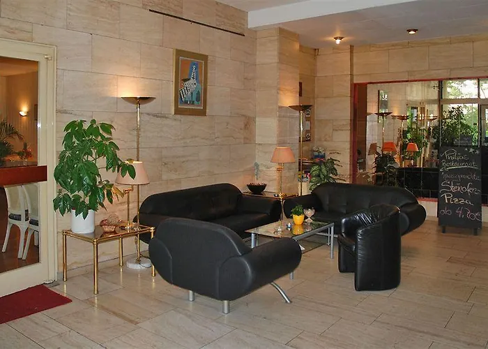 Alecsa Am Olympiastadion Hotell 3*