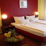 Alecsa Am Olympiastadion Hotel