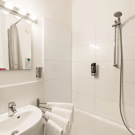 Отель Alecsa Am Olympiastadion 3*