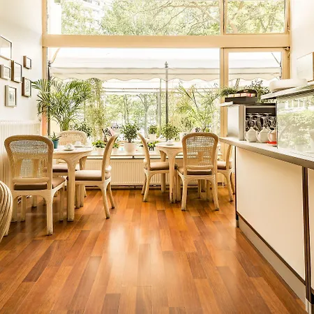 Alecsa Am Olympiastadion Отель