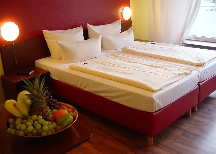 Alecsa Am Olympiastadion 3*